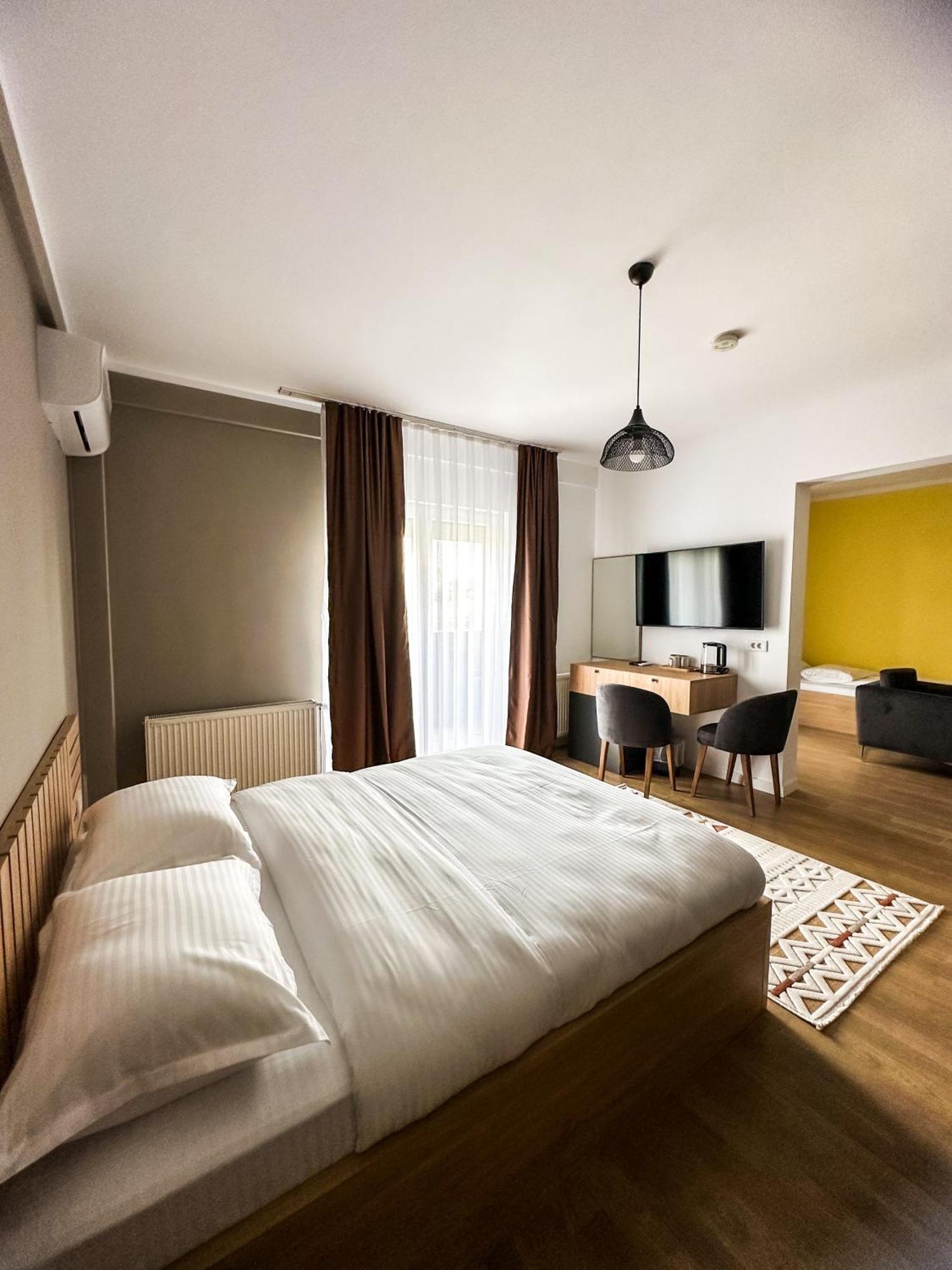 Grand Apartments Prishtina Pristina Eksteriør bilde
