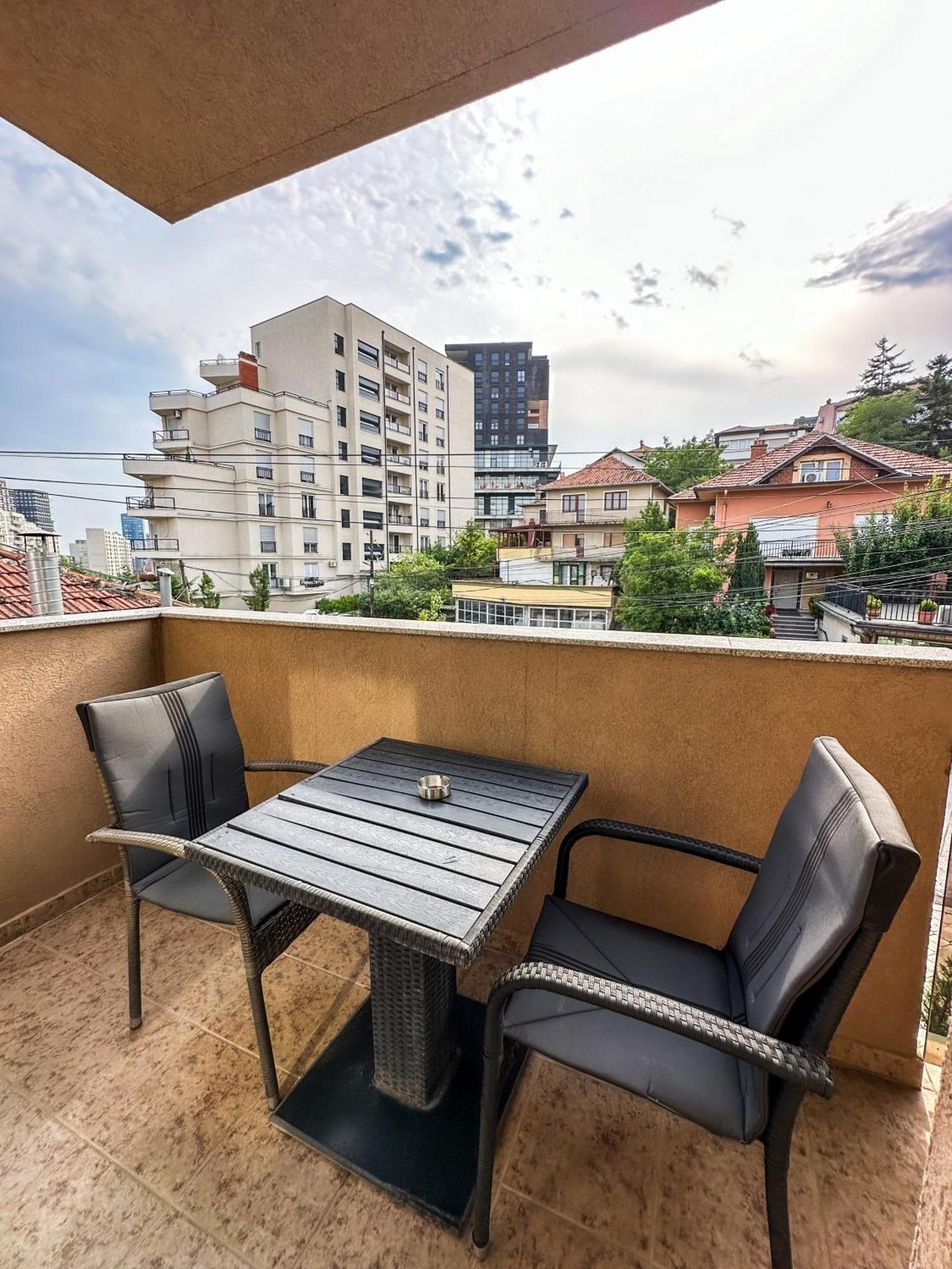 Grand Apartments Prishtina Pristina Eksteriør bilde
