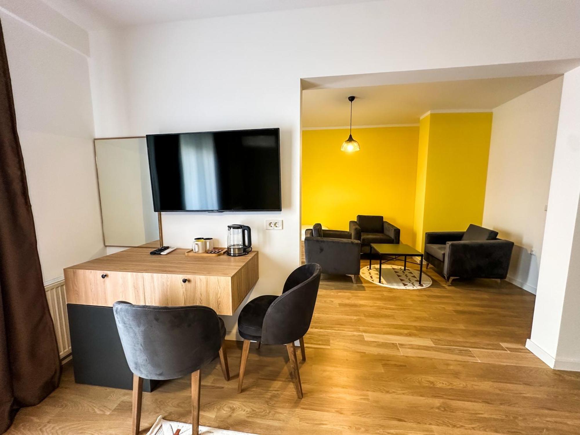 Grand Apartments Prishtina Pristina Eksteriør bilde