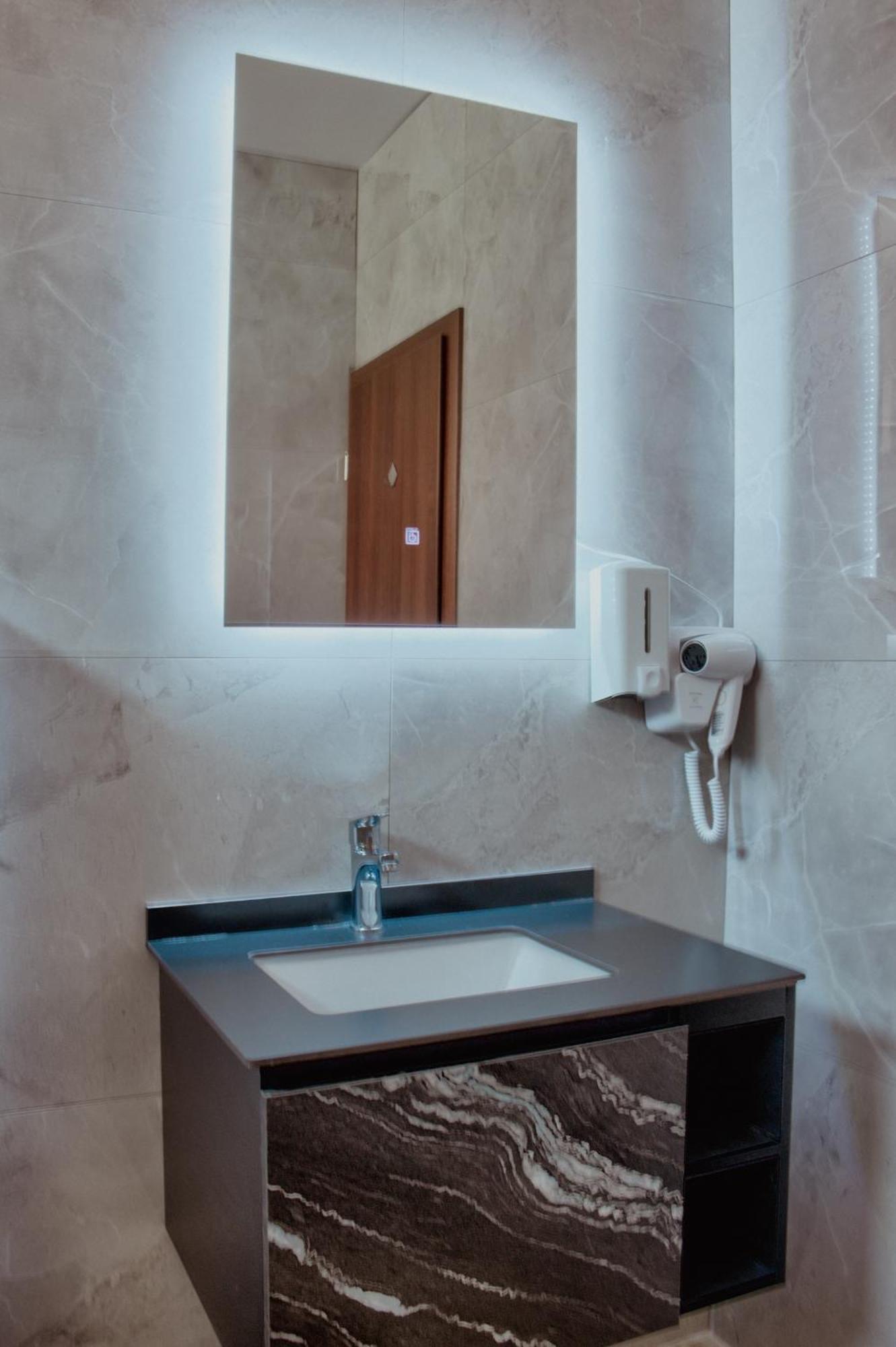 Grand Apartments Prishtina Pristina Eksteriør bilde